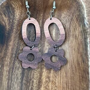 Dangle Earrings Oval Daisy Wood Tone Spring Cottage Peasant Preppy